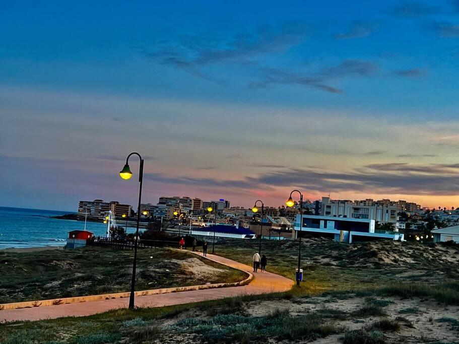 Torrevieja La Mata Primera Linea Playa エクステリア 写真
